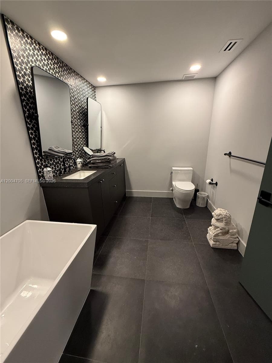 1304 Stratford St photo 17