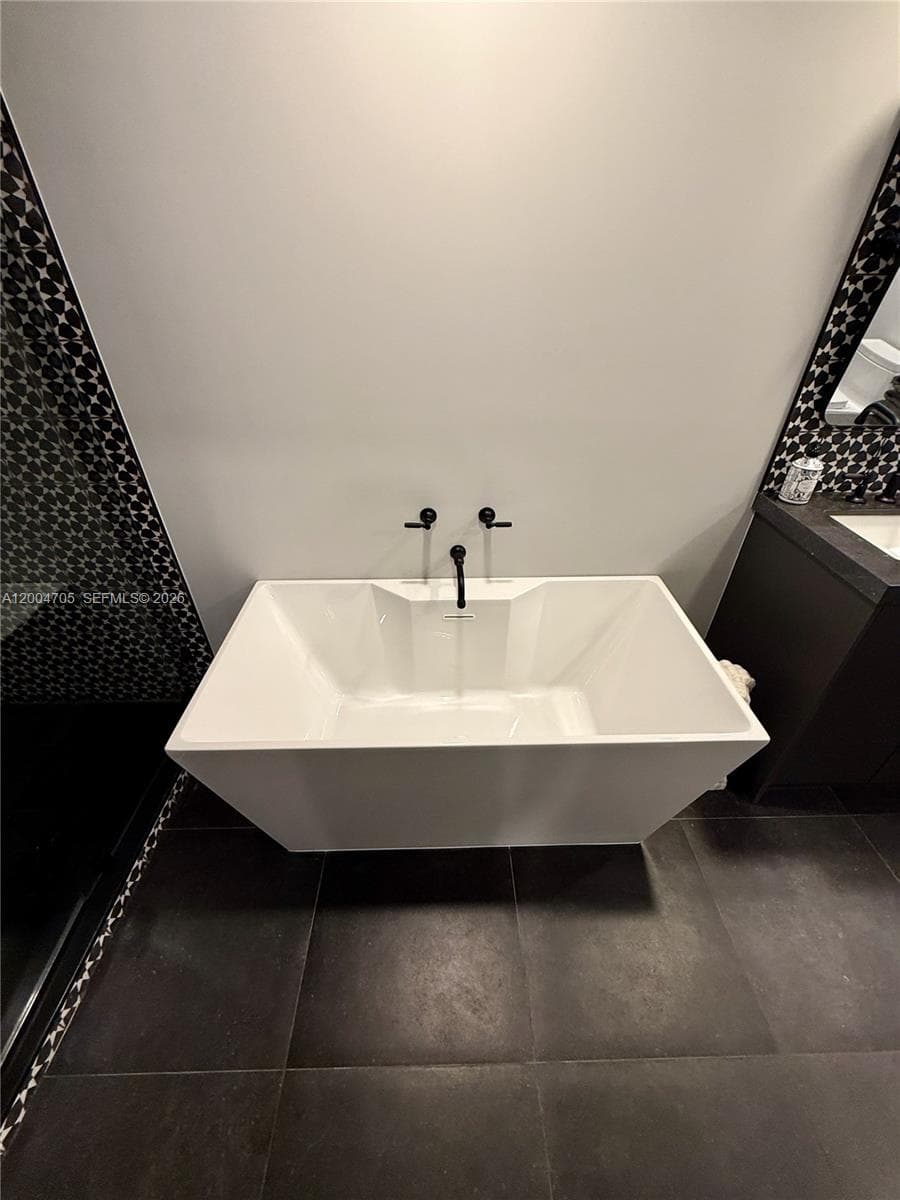 1304 Stratford St photo 20