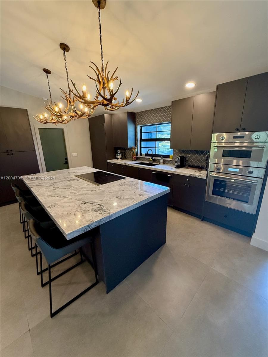 1304 Stratford St photo 9