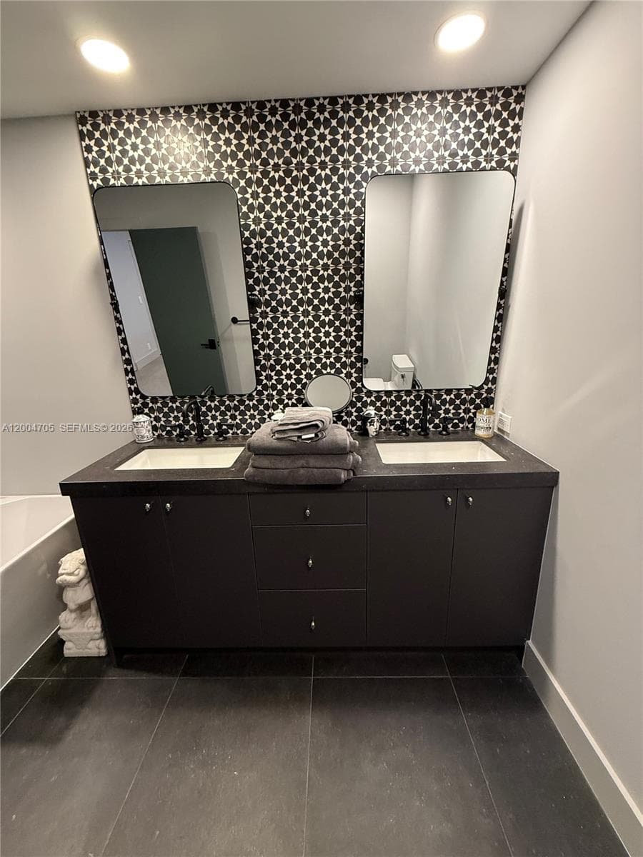 1304 Stratford St photo 18