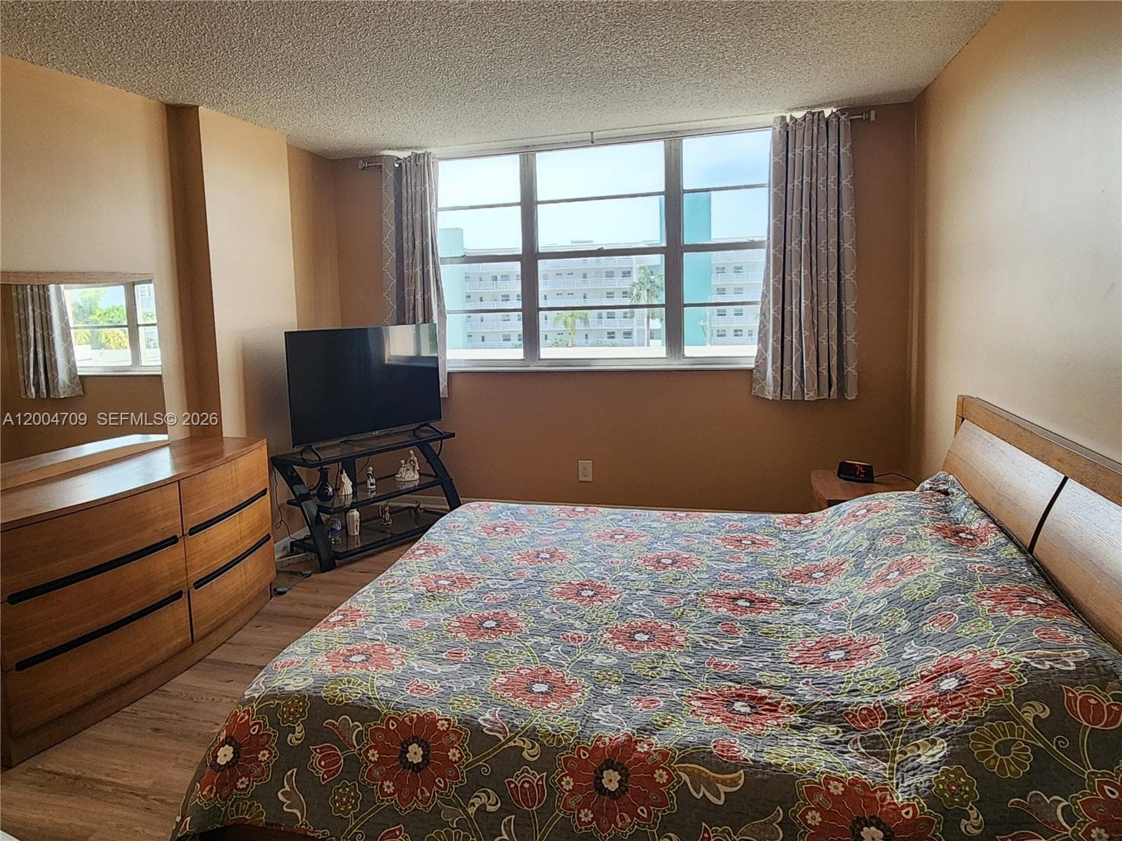 3161 S Ocean Dr 409 photo 17