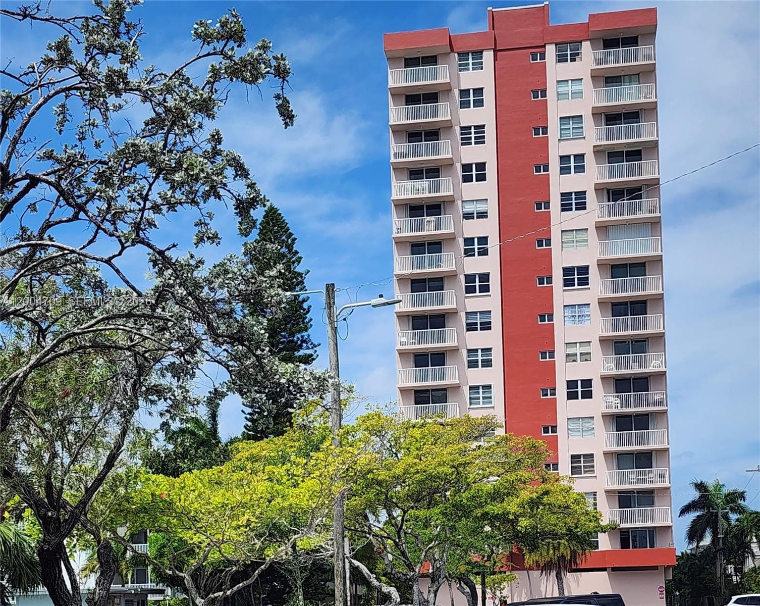 3161 S Ocean Dr 409 photo 3