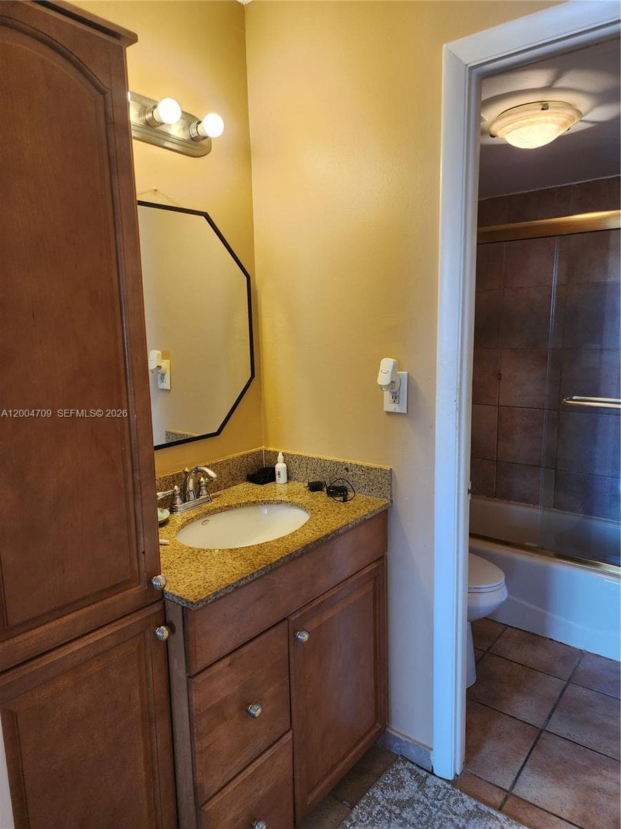 3161 S Ocean Dr 409 photo 18