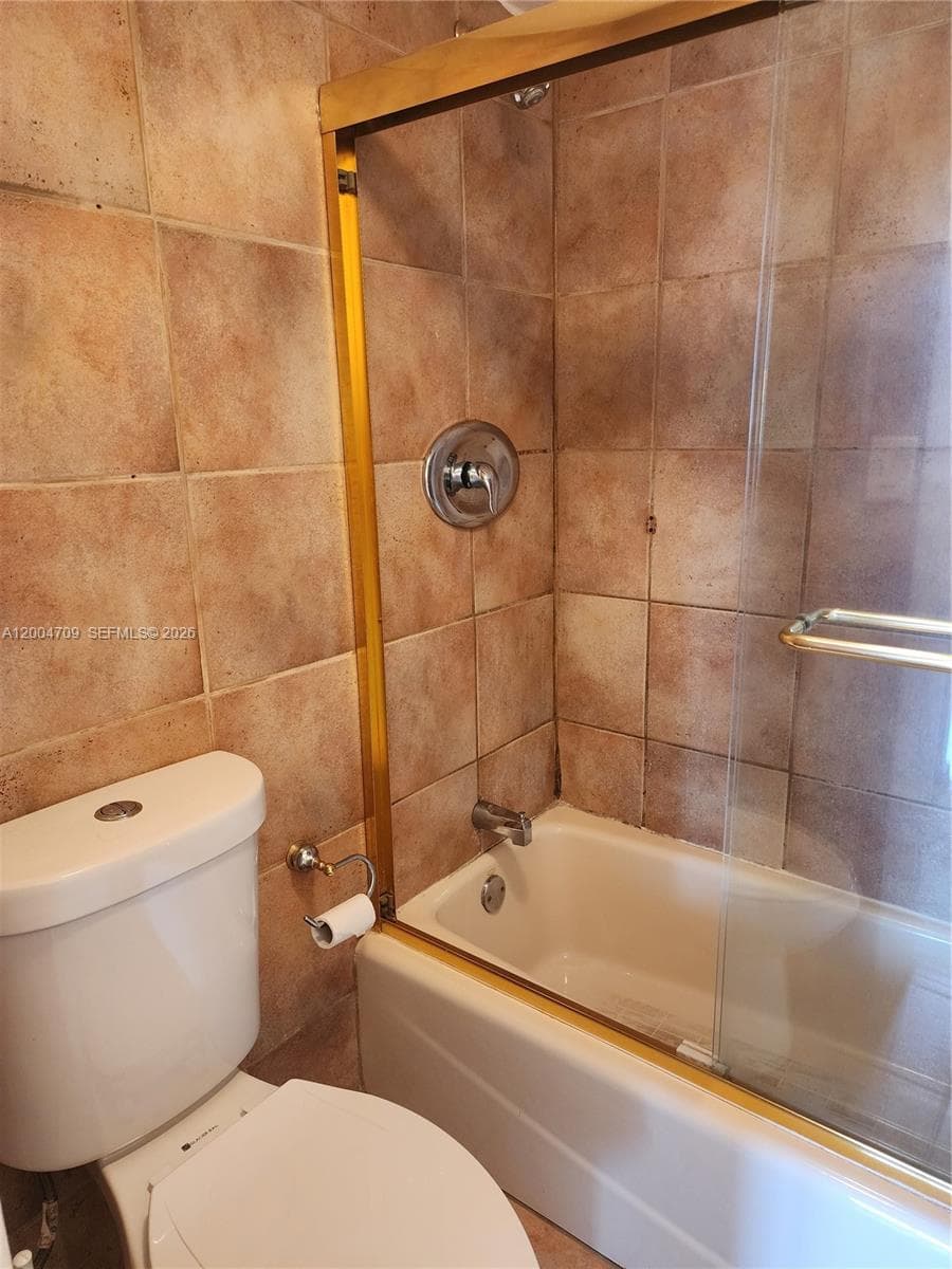 3161 S Ocean Dr 409 photo 19