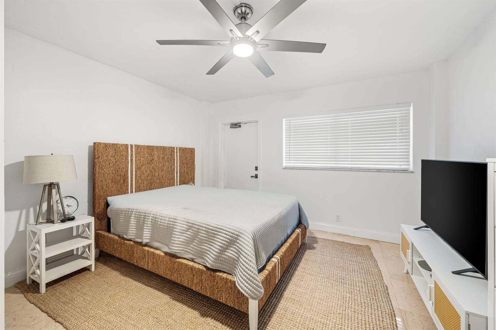 1001 E Camino Real 504 N photo 19