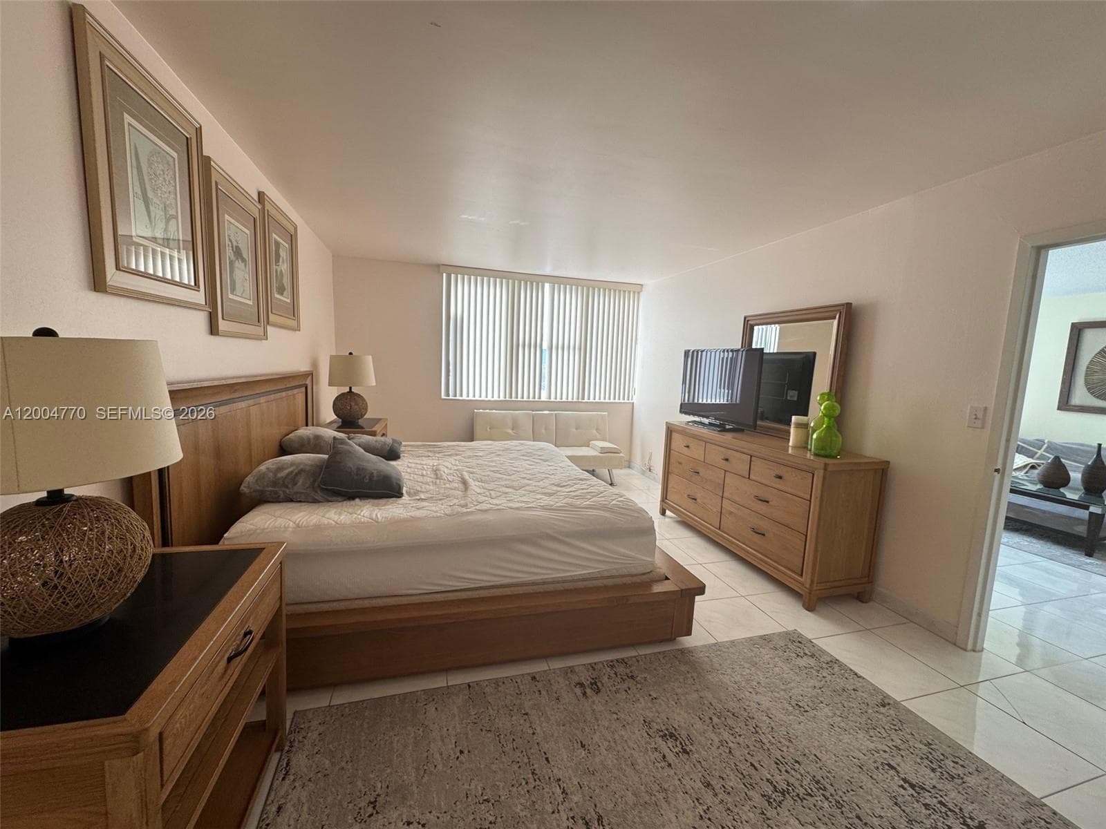 2030 Ocean Dr 403 photo 13