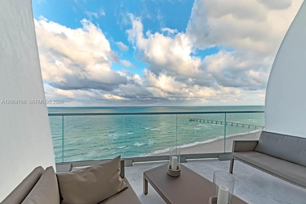 16901 Collins Ave 1404 photo 19