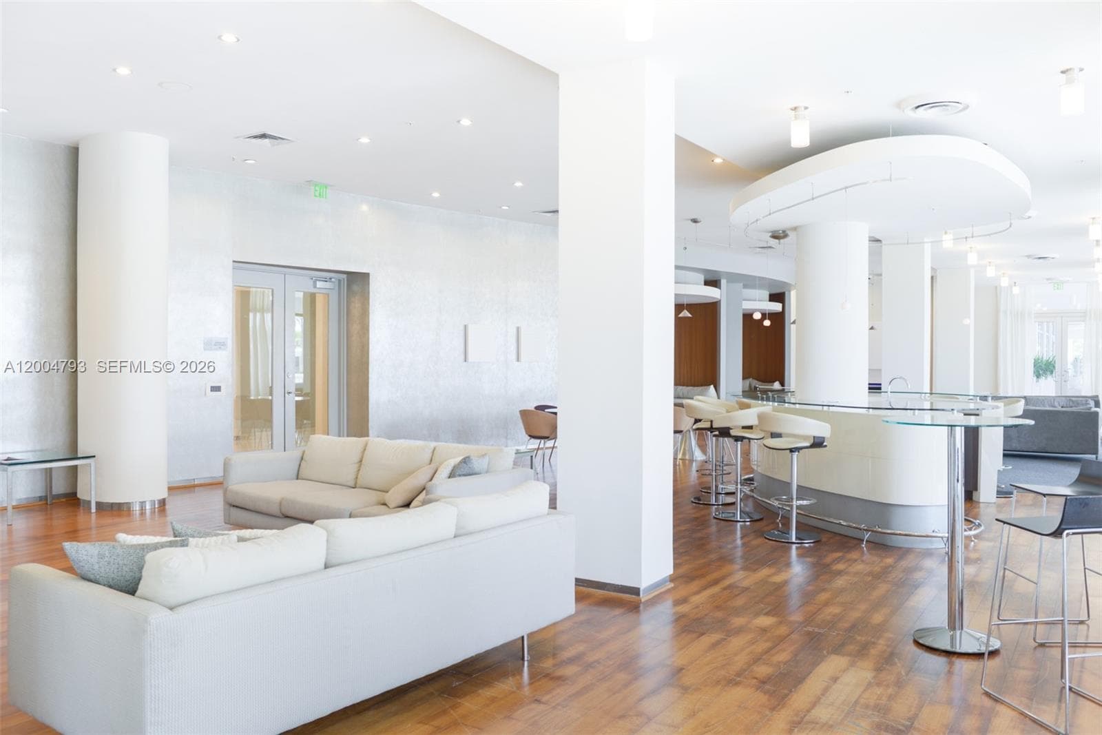 10275 Collins Ave 320 photo 17