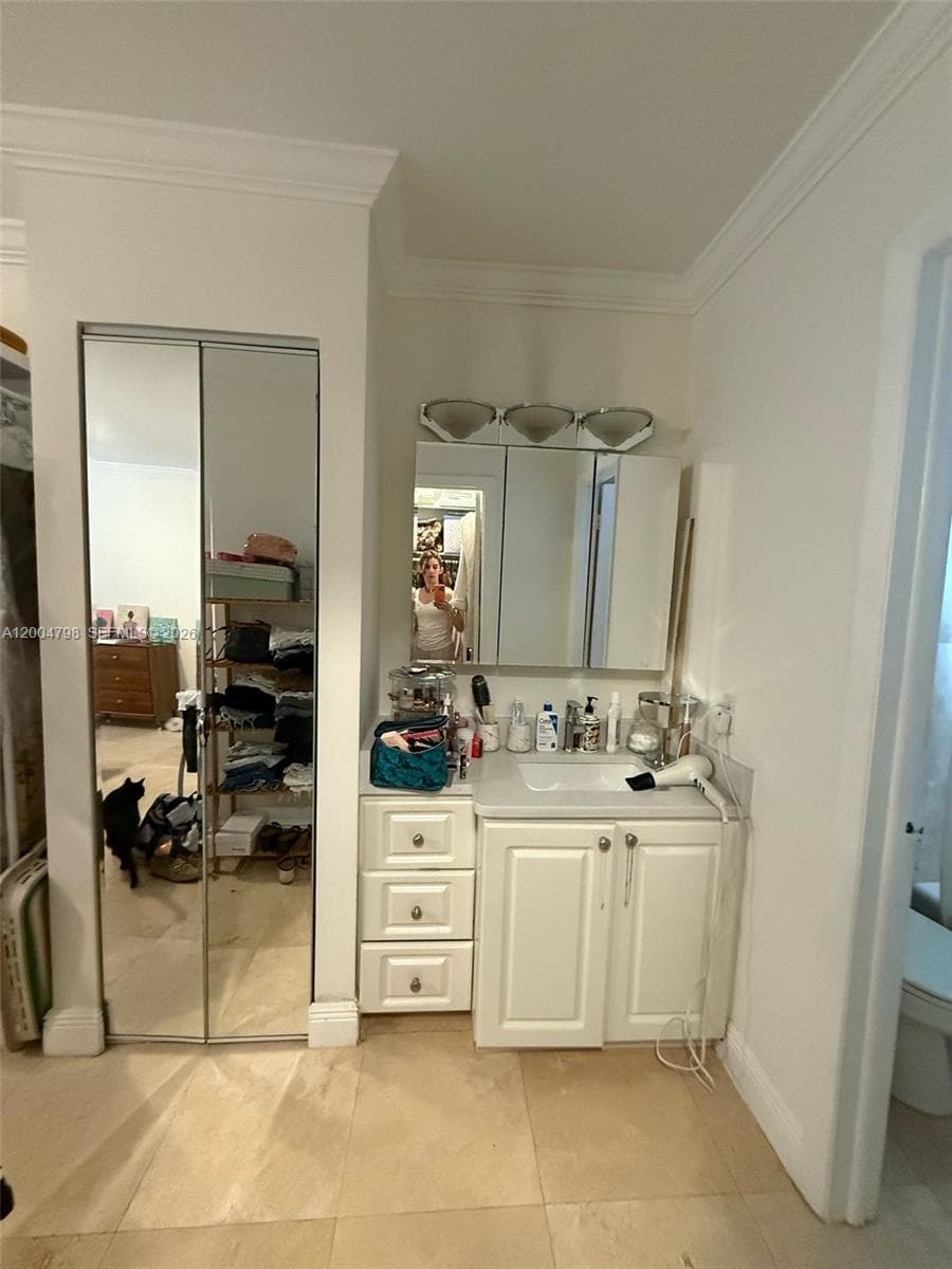 3601 170th St 207 photo 10