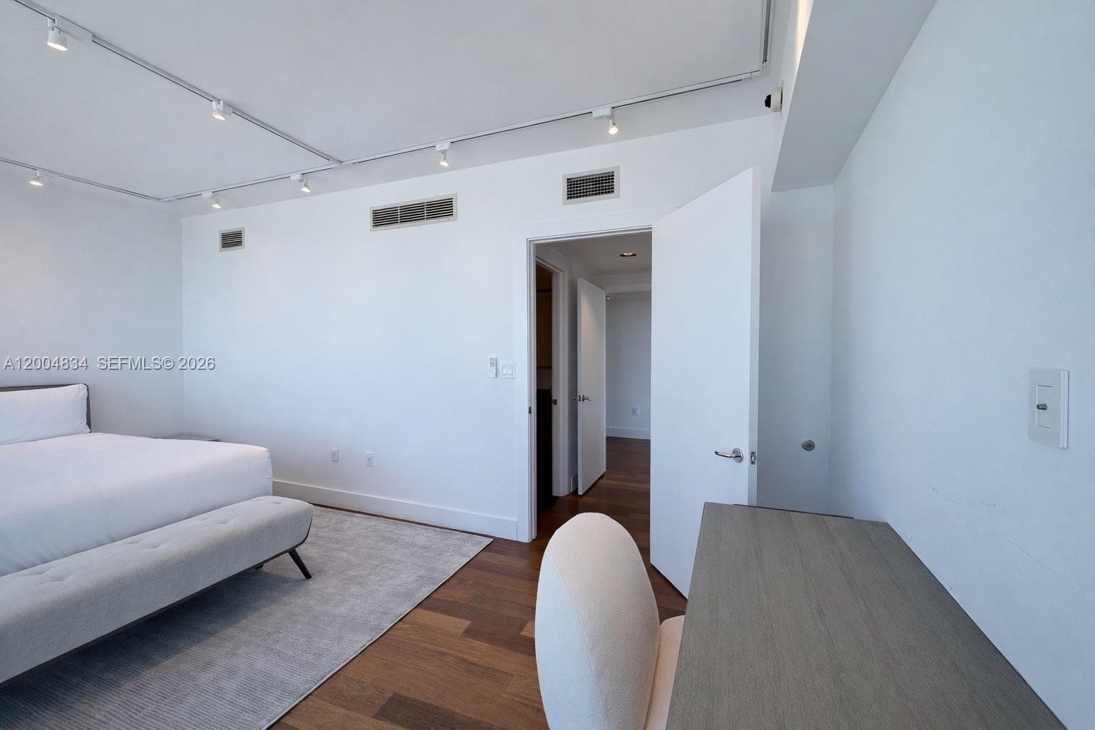 101 20th St 3501 photo 25