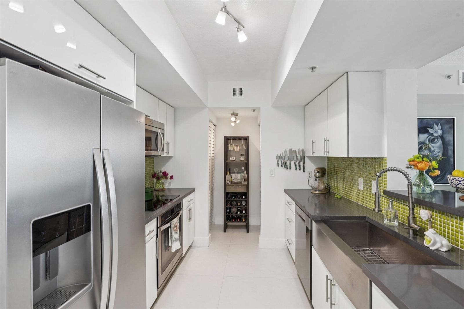 335 S Biscayne Boulevard 1607 photo 3
