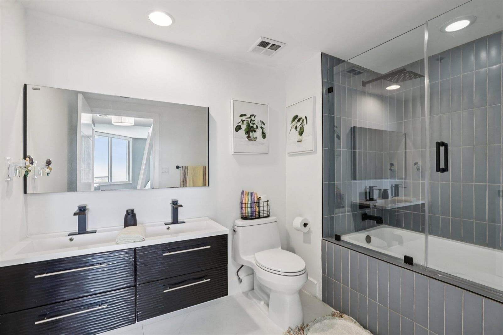 335 S Biscayne Boulevard 1607 photo 14