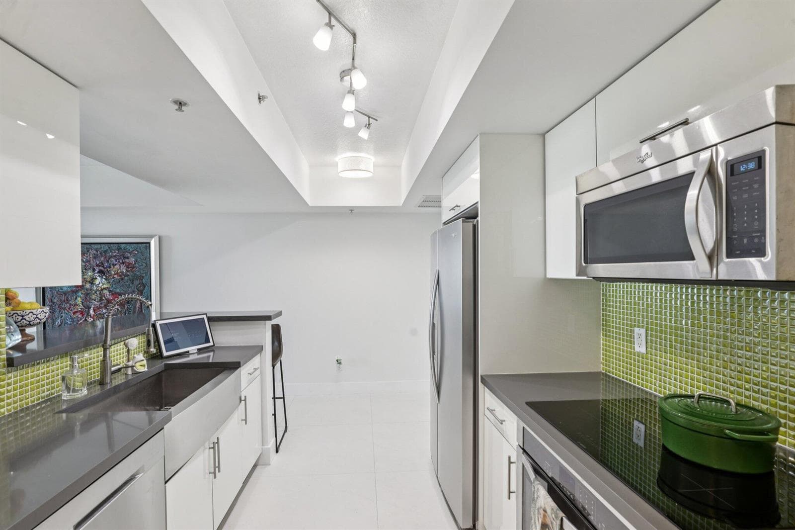 335 S Biscayne Boulevard 1607 photo 4