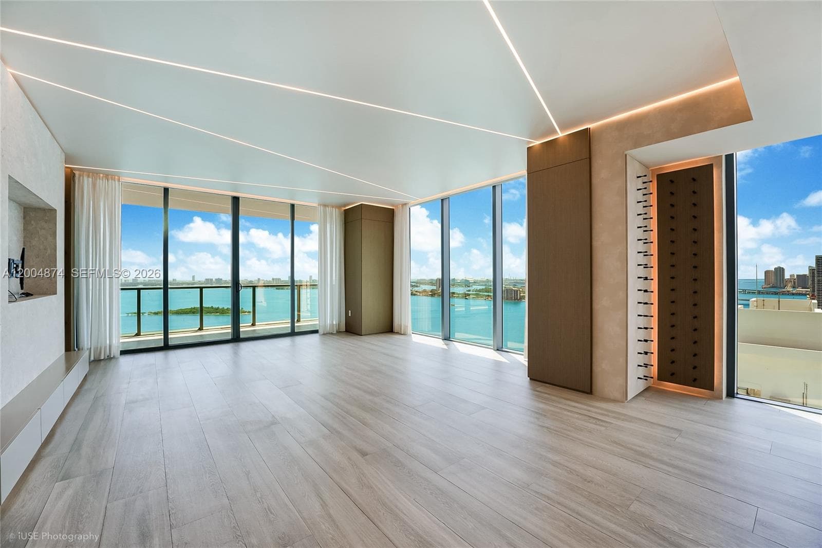 788 23rd St 2401 photo 2