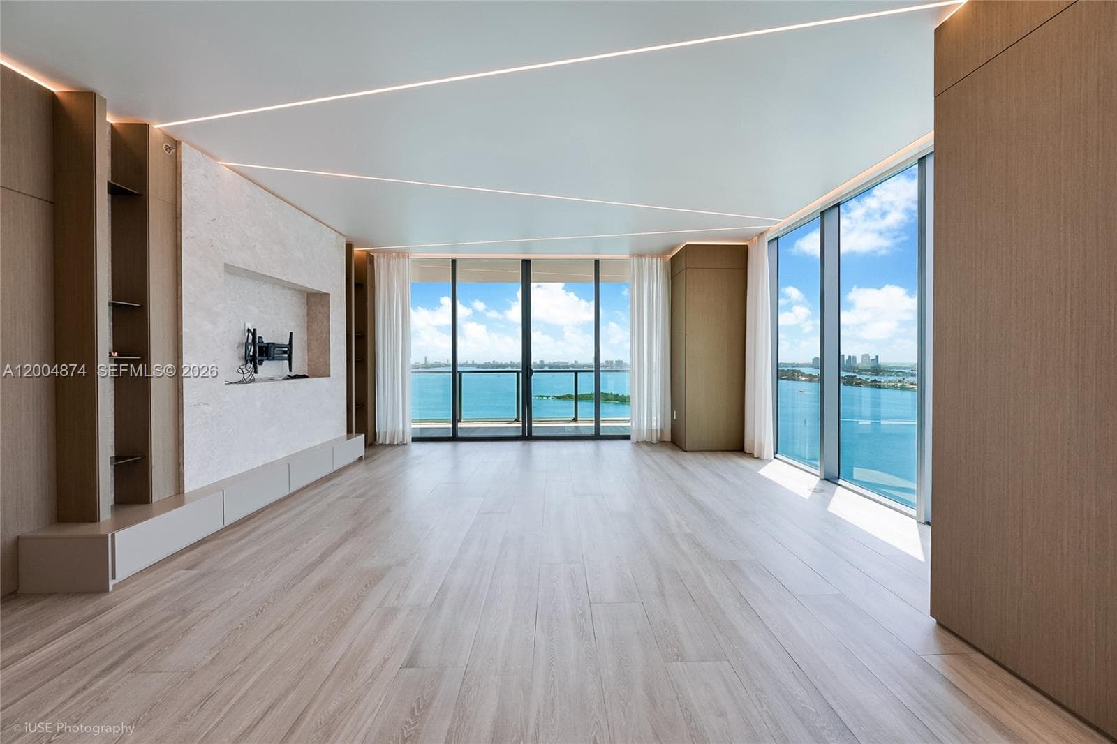 788 23rd St 2401 photo 5