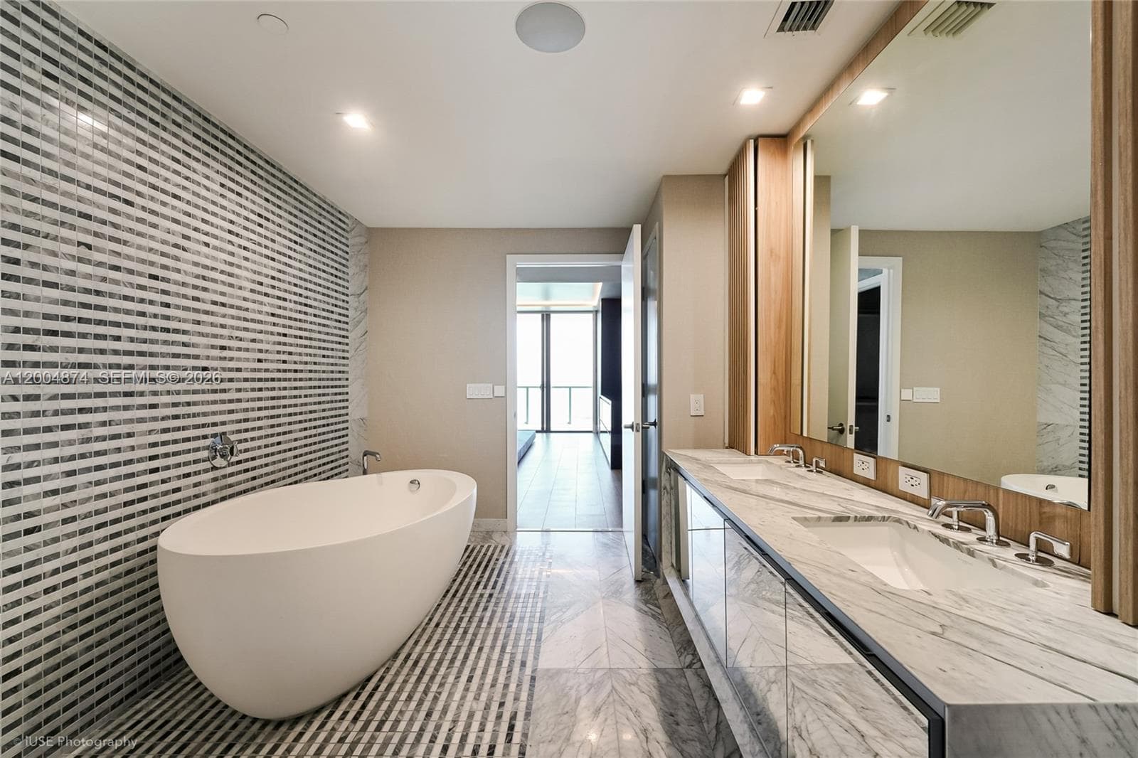 788 23rd St 2401 photo 10