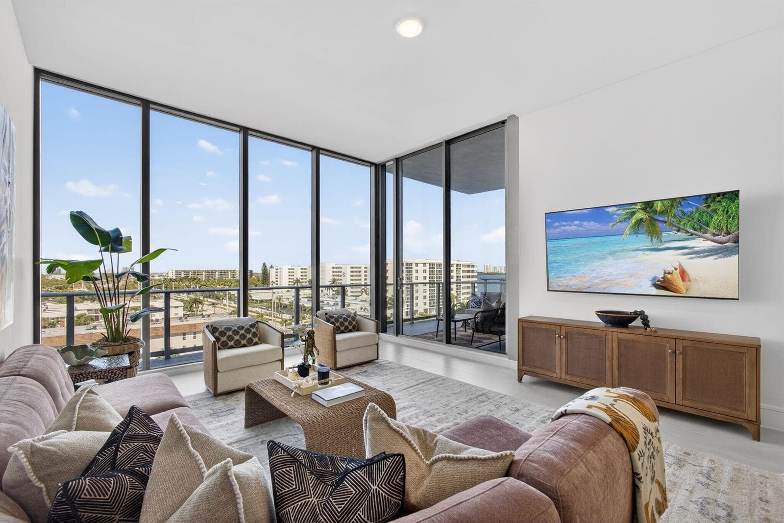 220 Lake Shore Drive 605 photo 23