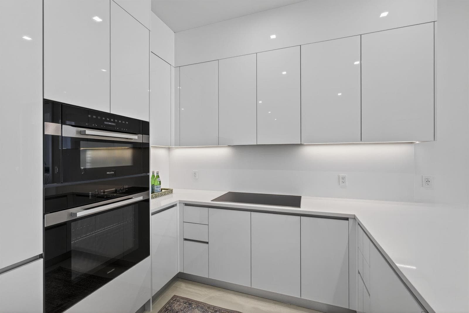 220 Lake Shore Drive 605 photo 12