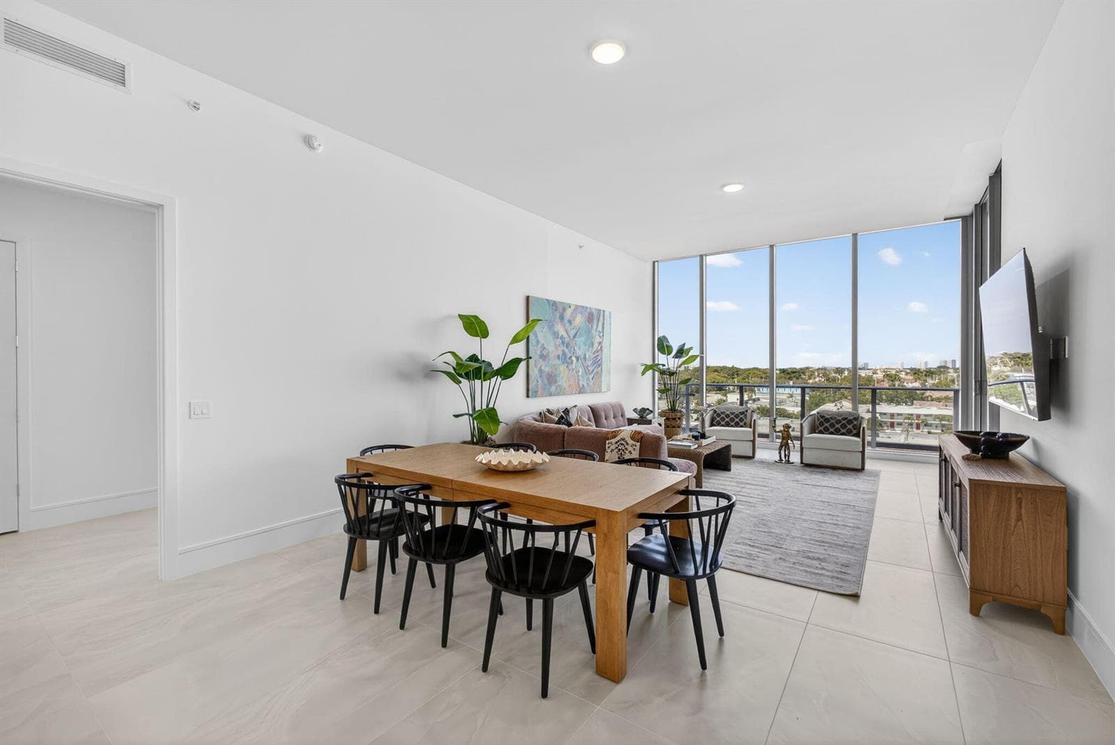 220 Lake Shore Drive 605 photo 18
