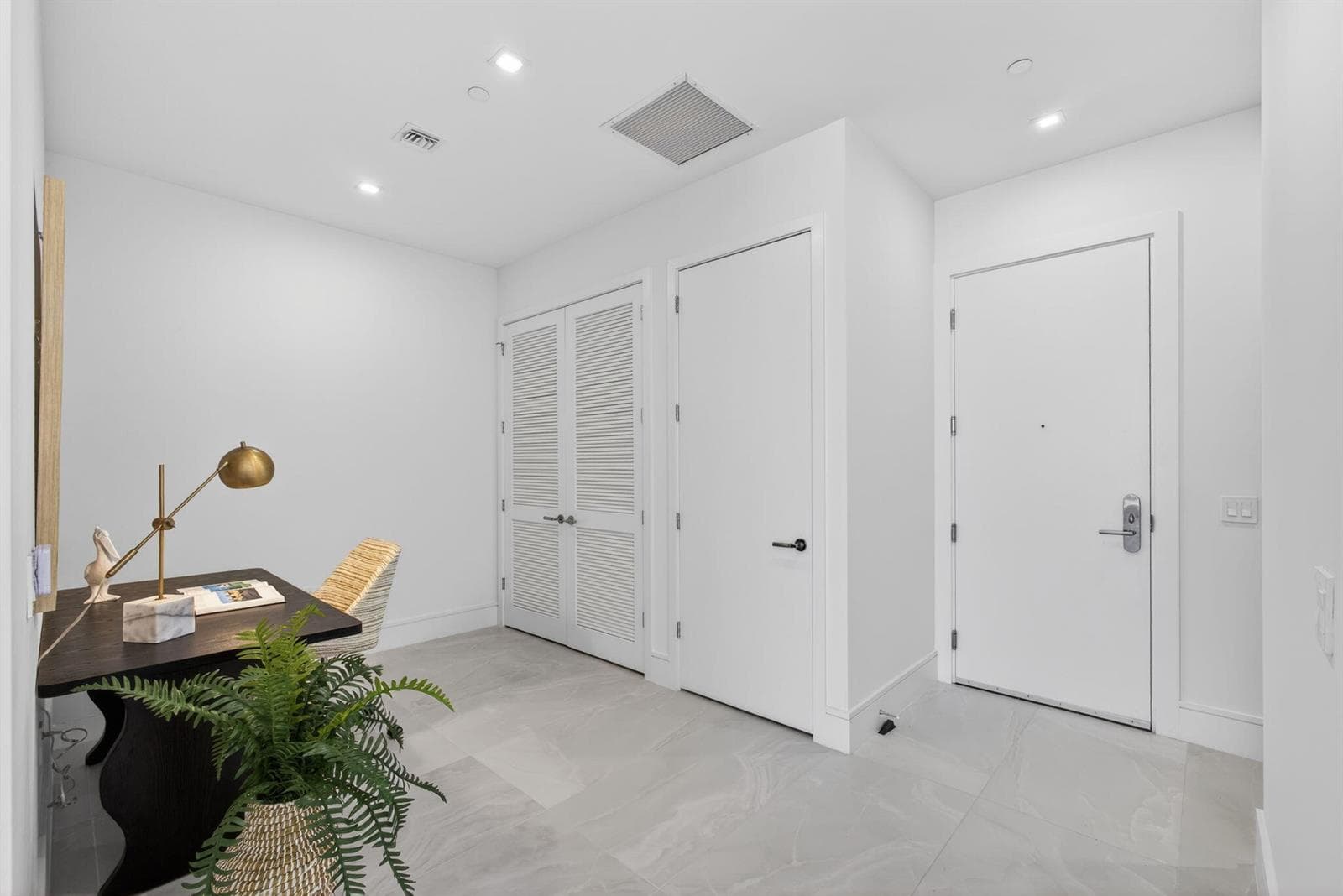 220 Lake Shore Drive 605 photo 8