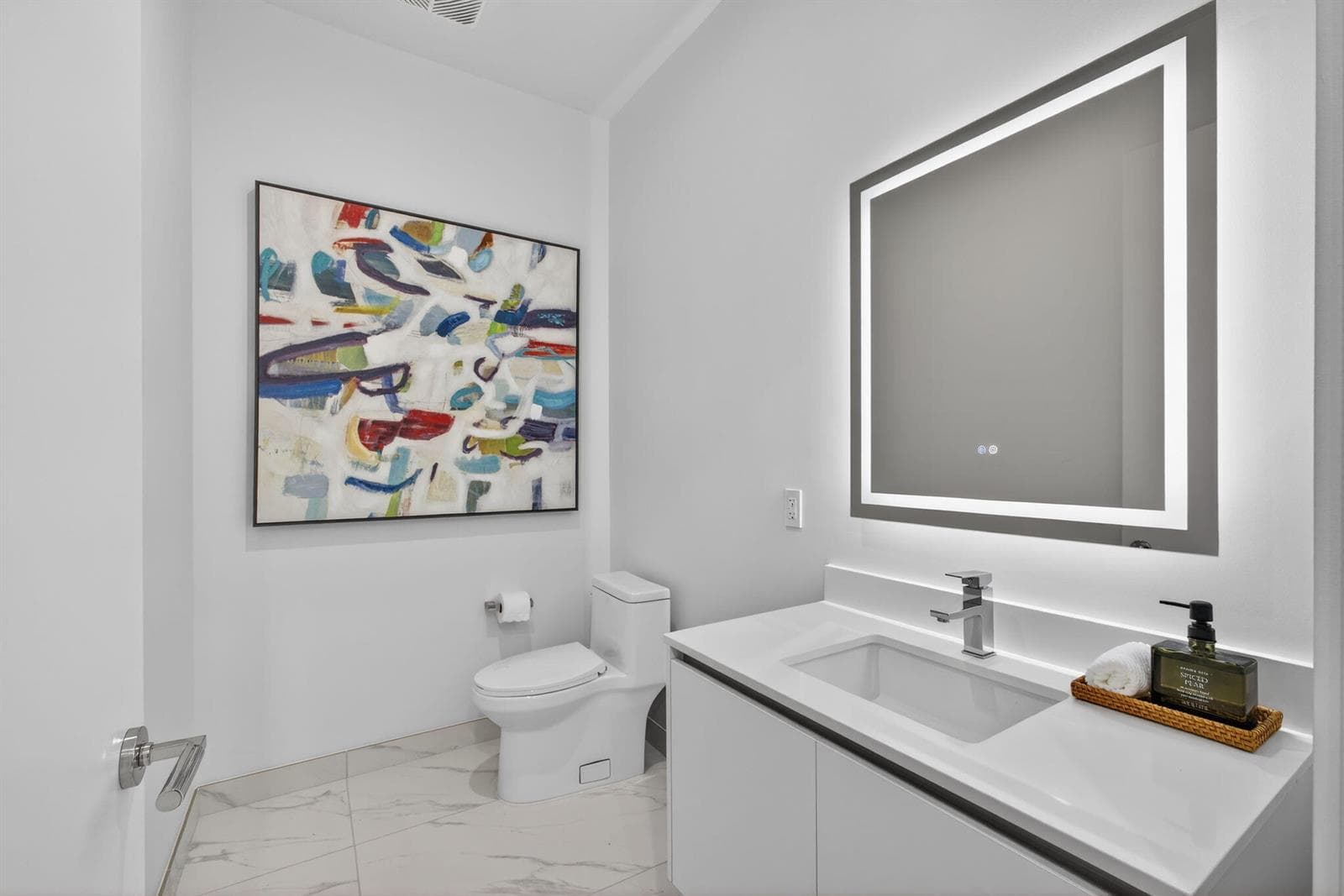220 Lake Shore Drive 609 photo 23