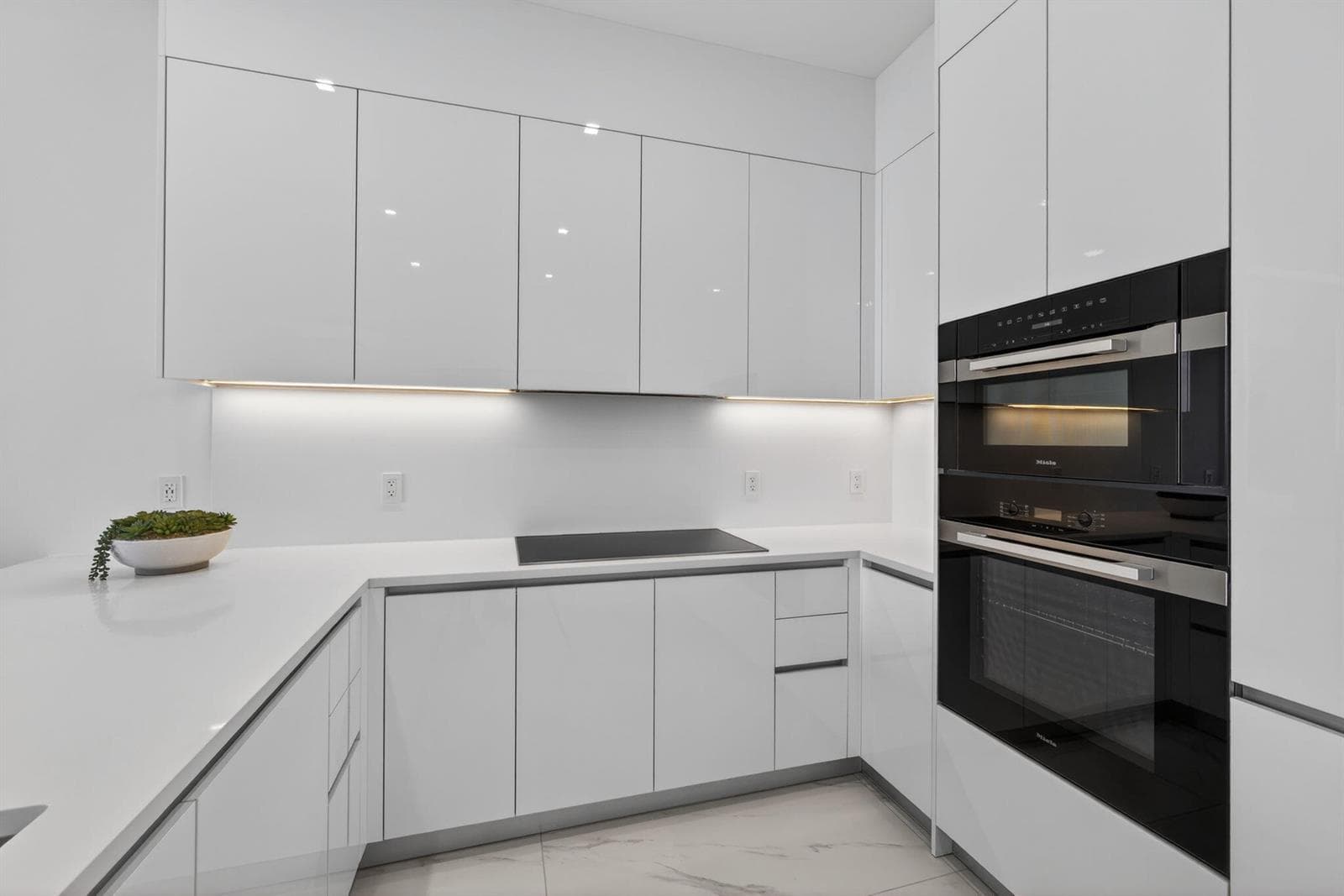 220 Lake Shore Drive 609 photo 13