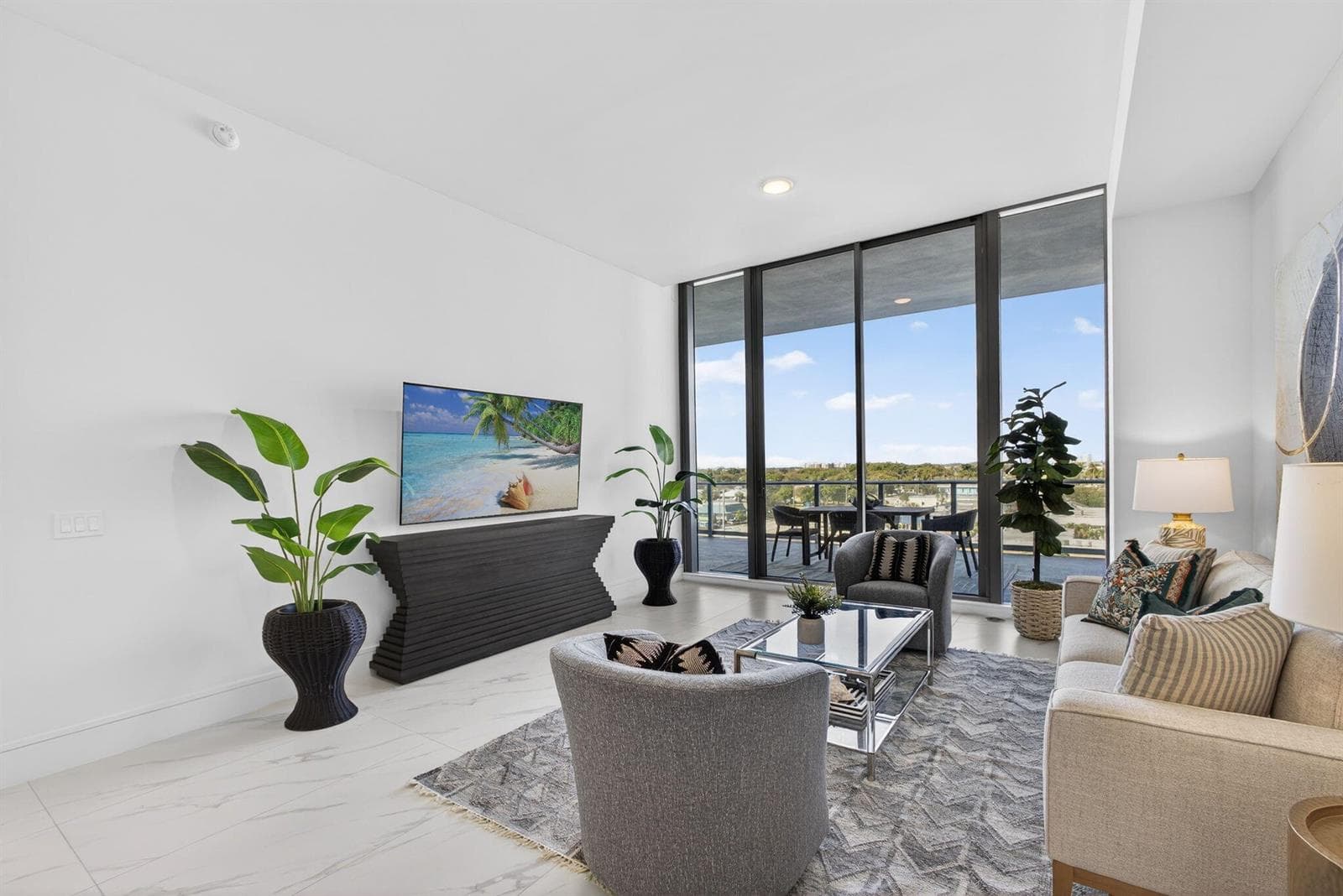 220 Lake Shore Drive 609 photo 17