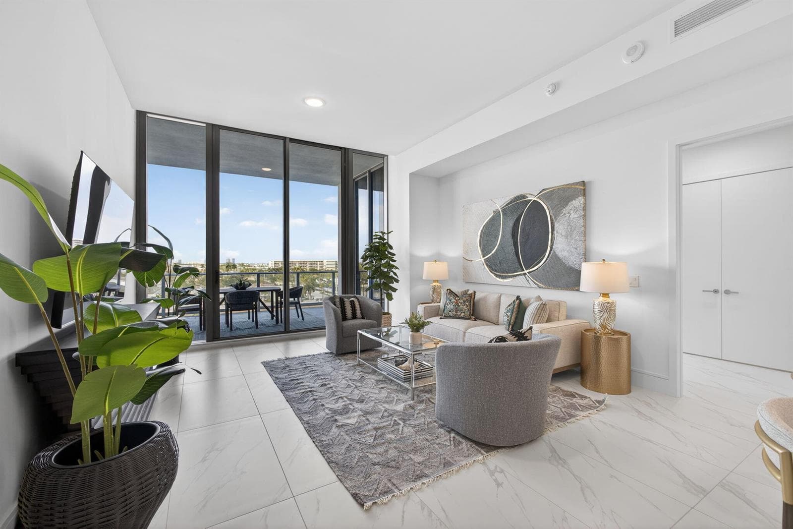 220 Lake Shore Drive 609 photo 16