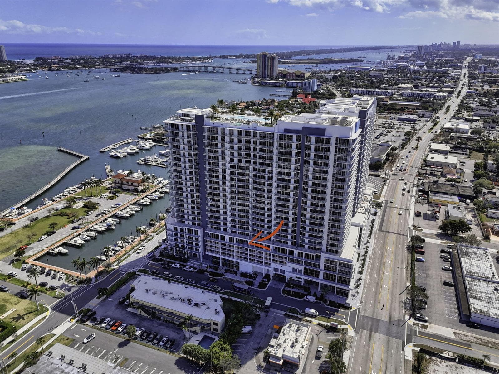 220 Lake Shore Drive 609 photo 5