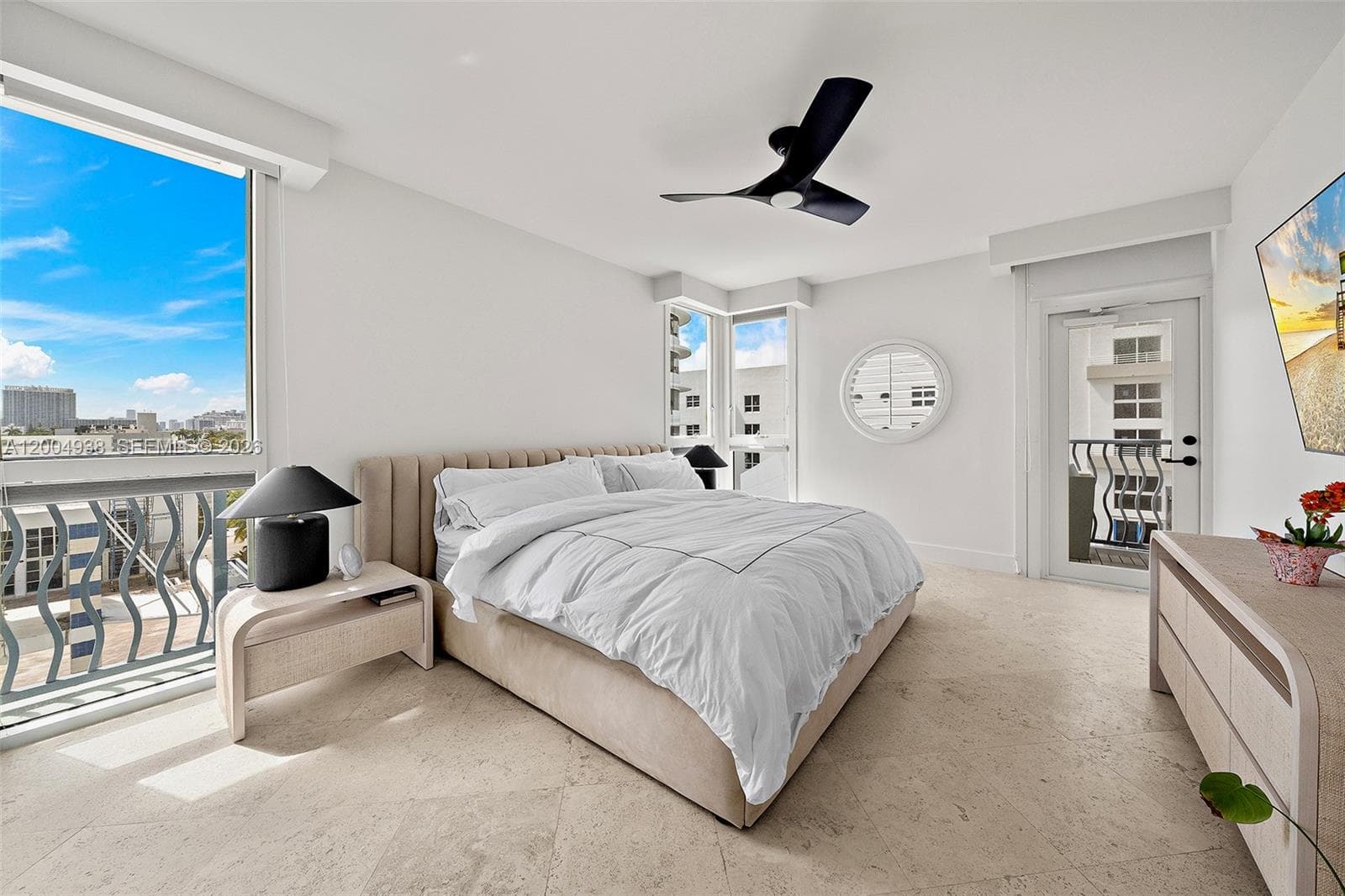 1500 Ocean Dr 607 photo 17