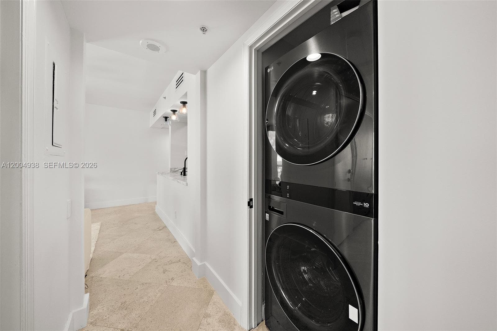 1500 Ocean Dr 607 photo 25