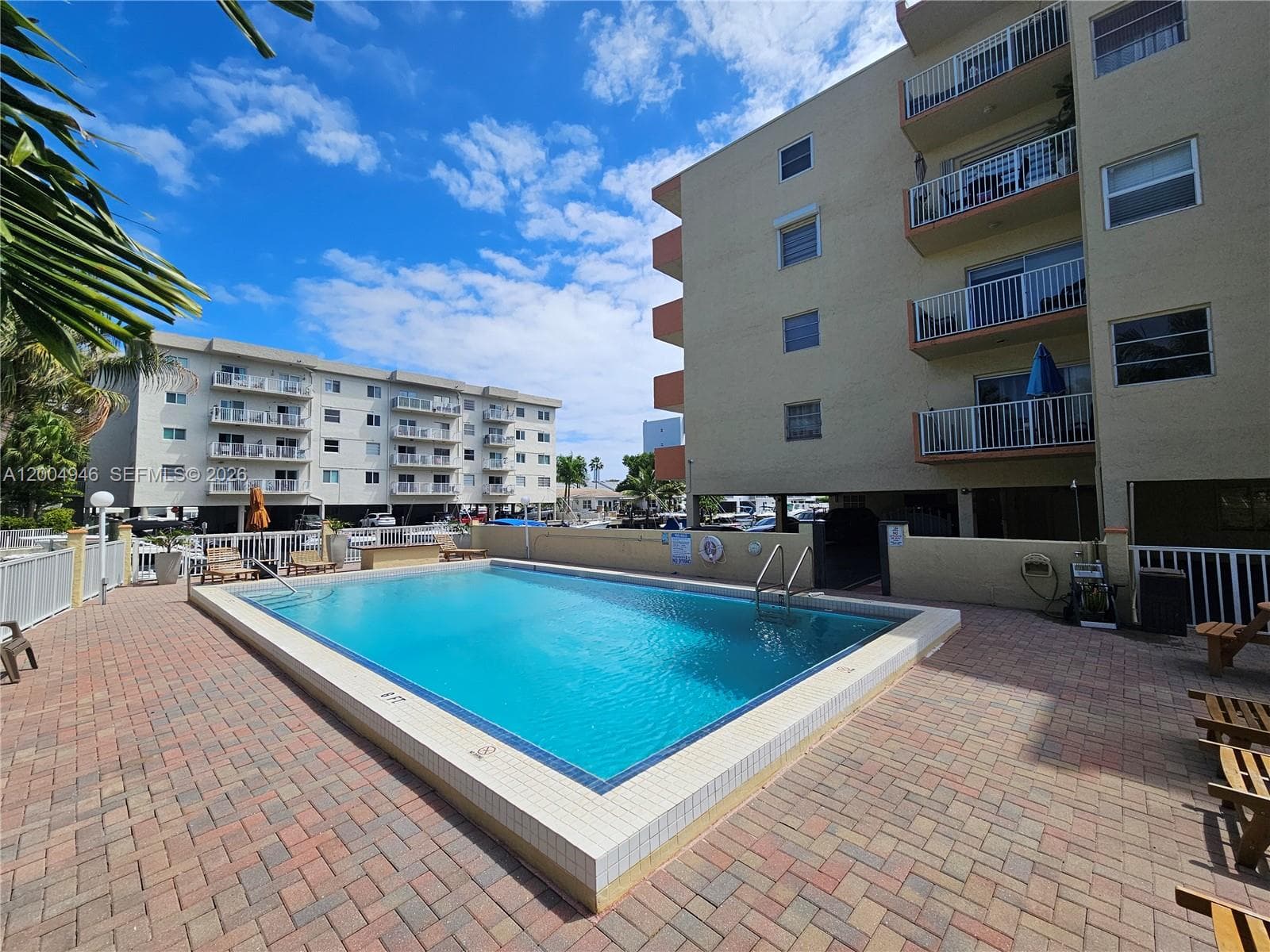 3545 167th St 404 photo 16