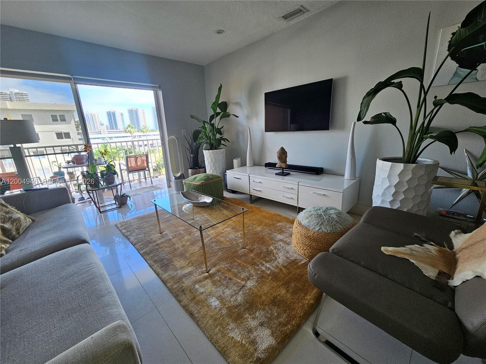 3545 167th St 404 photo 8