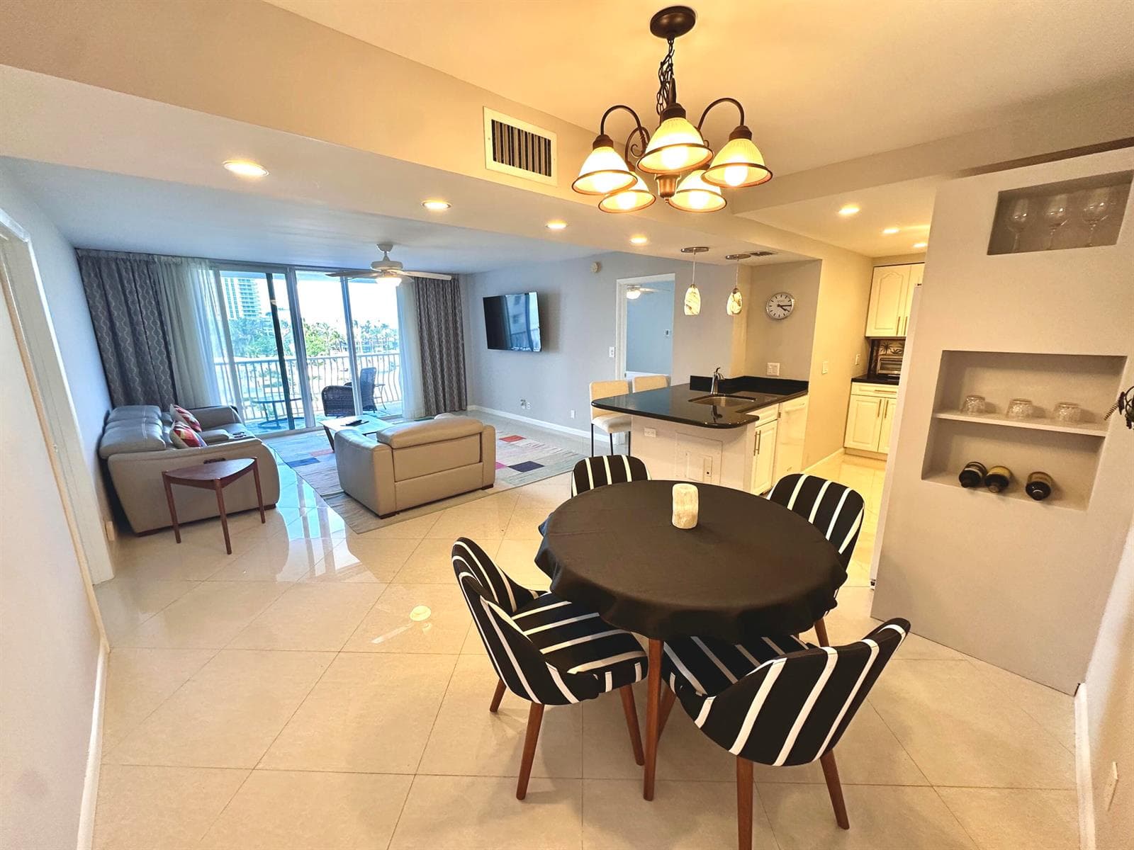 1 Las Olas Circle 313 photo 8