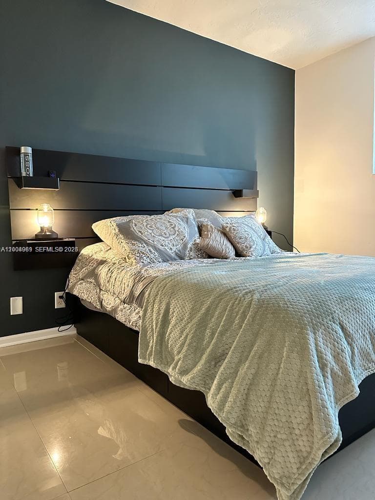3000 Ocean Dr 414 photo 2