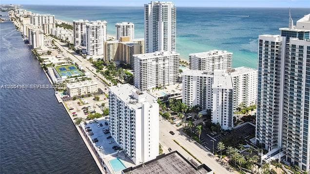 3000 Ocean Dr 414 photo 1