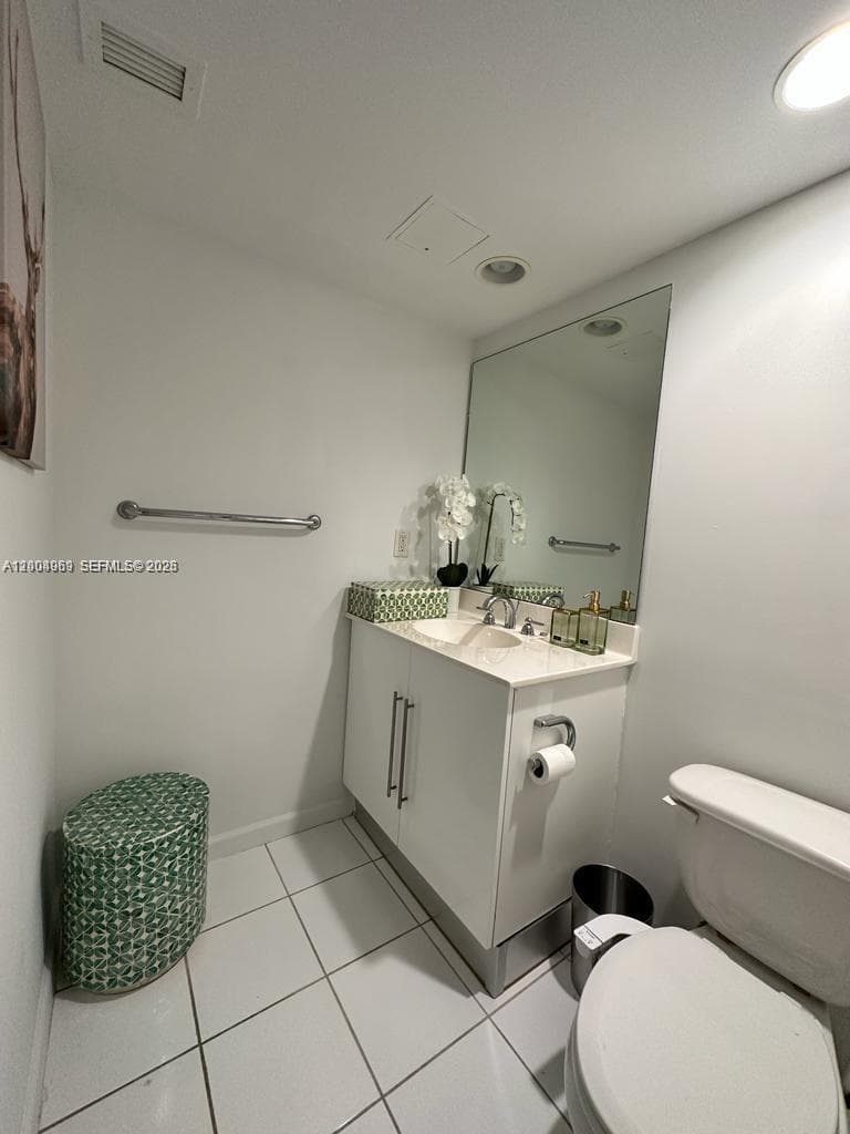 3000 Ocean Dr 414 photo 14