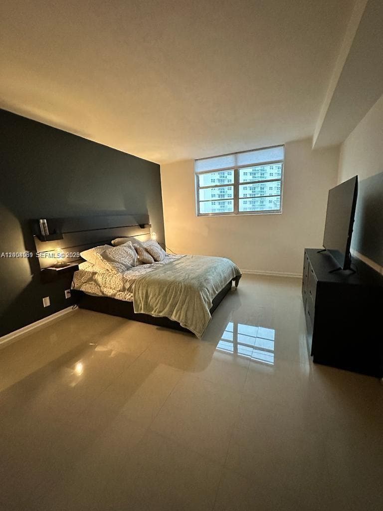 3000 Ocean Dr 414 photo 4