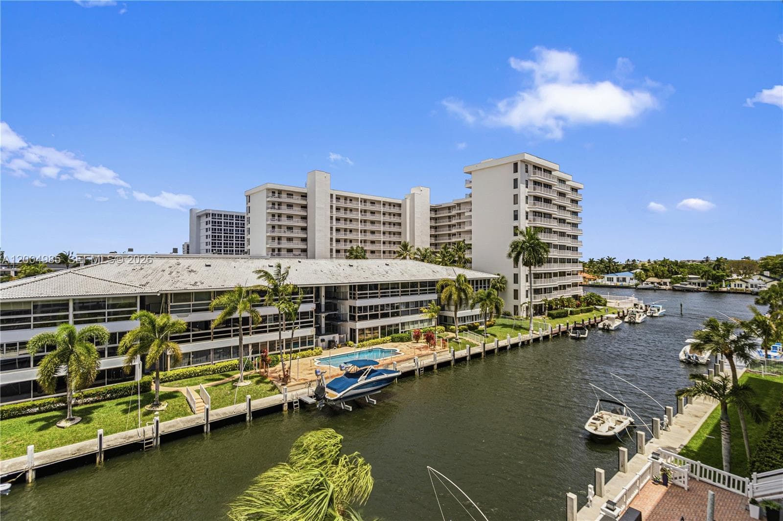 3101 47th Ct 403 photo 1