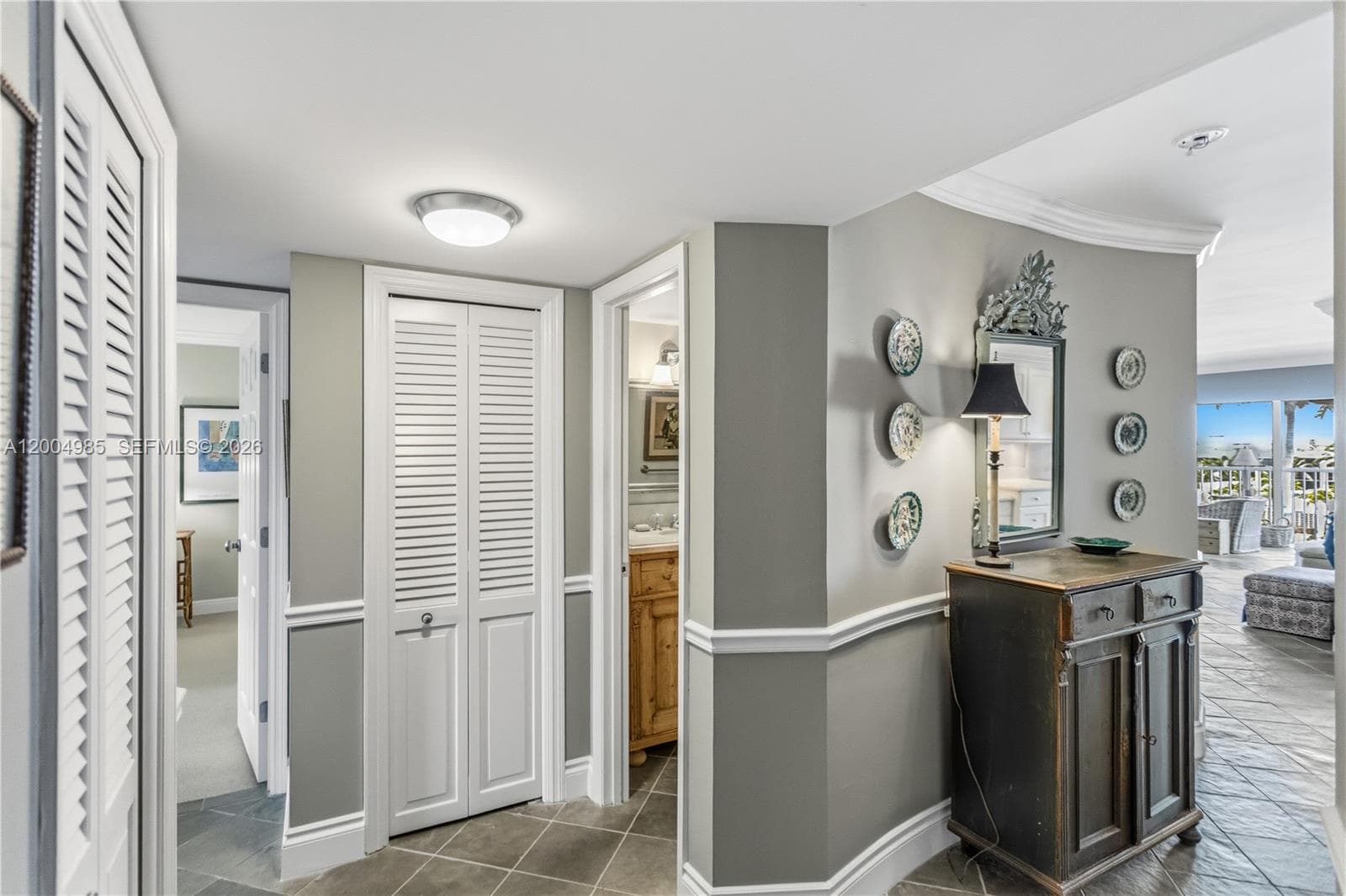 3101 47th Ct 403 photo 4