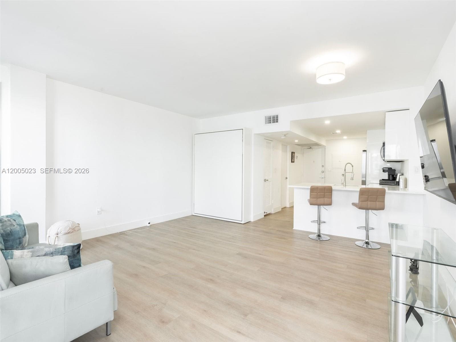 10275 Collins Ave 1502 photo 19