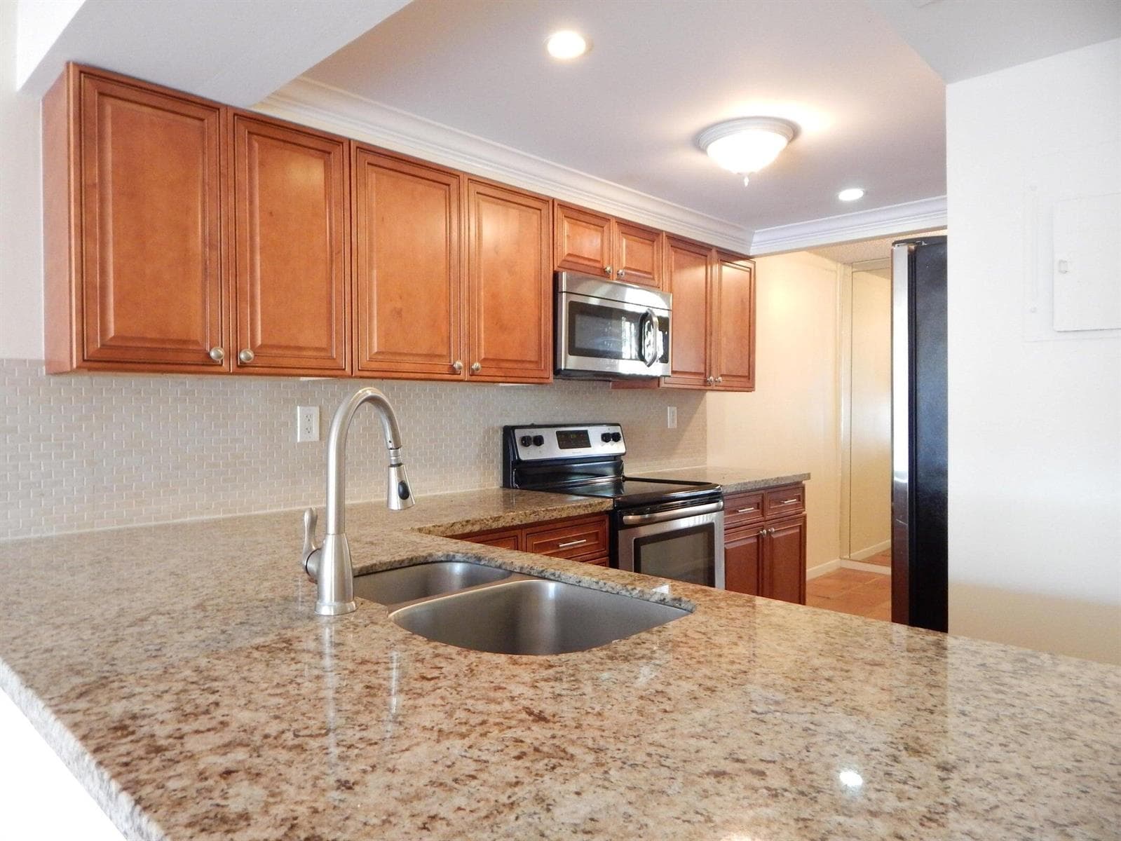 9 Royal Palm Way 106 photo 2