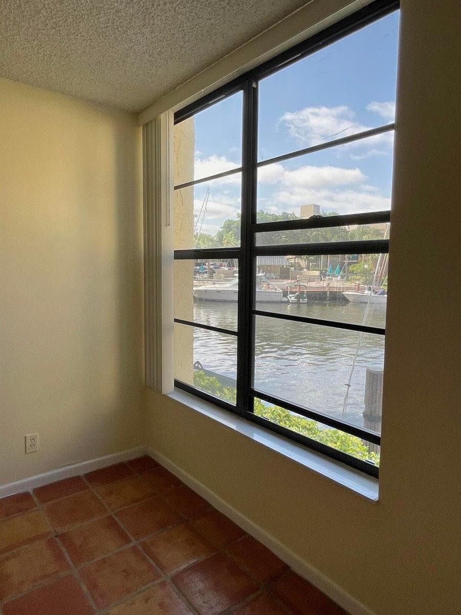 9 Royal Palm Way 106 photo 6