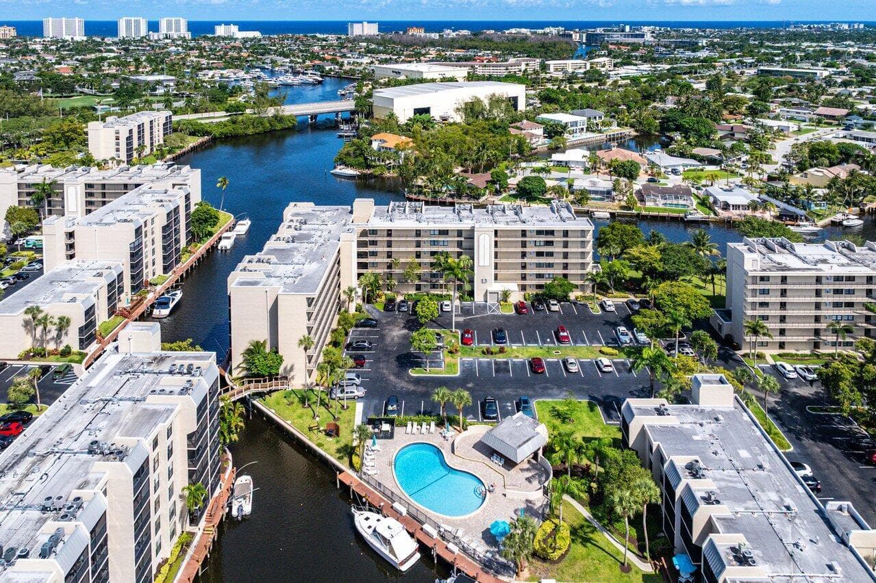 9 Royal Palm Way 106 photo 15