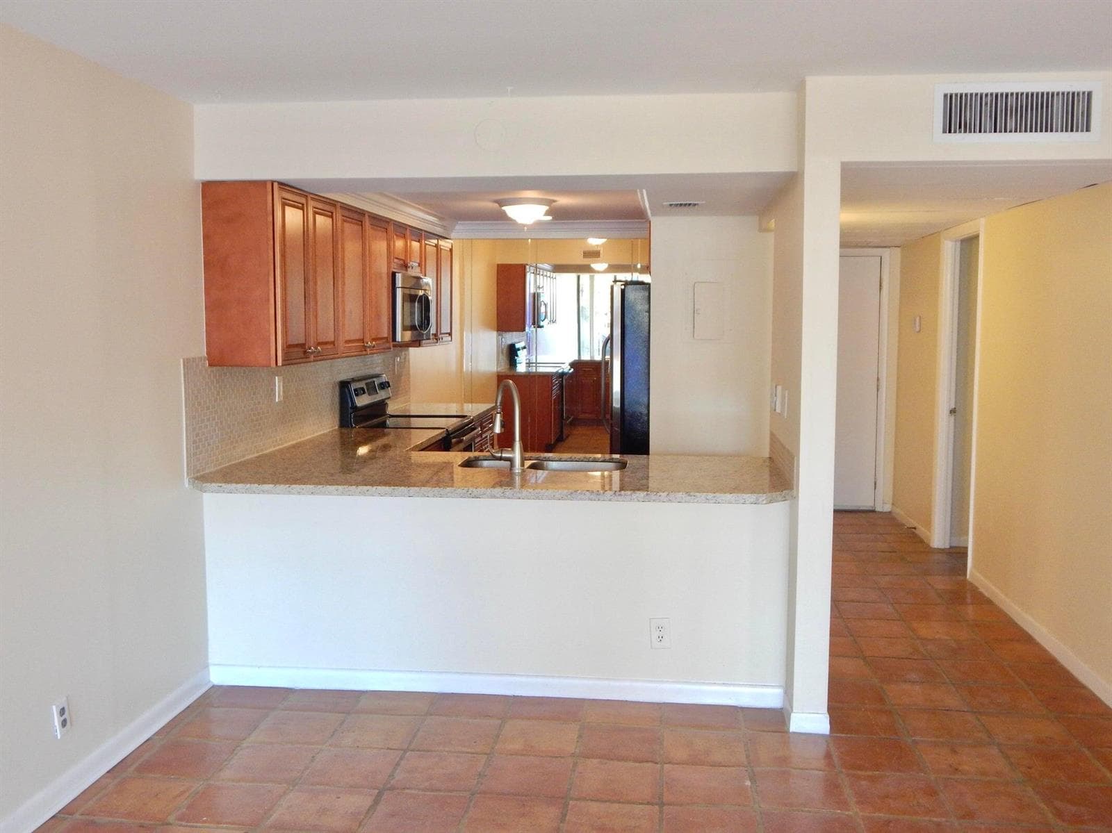9 Royal Palm Way 106 photo 4
