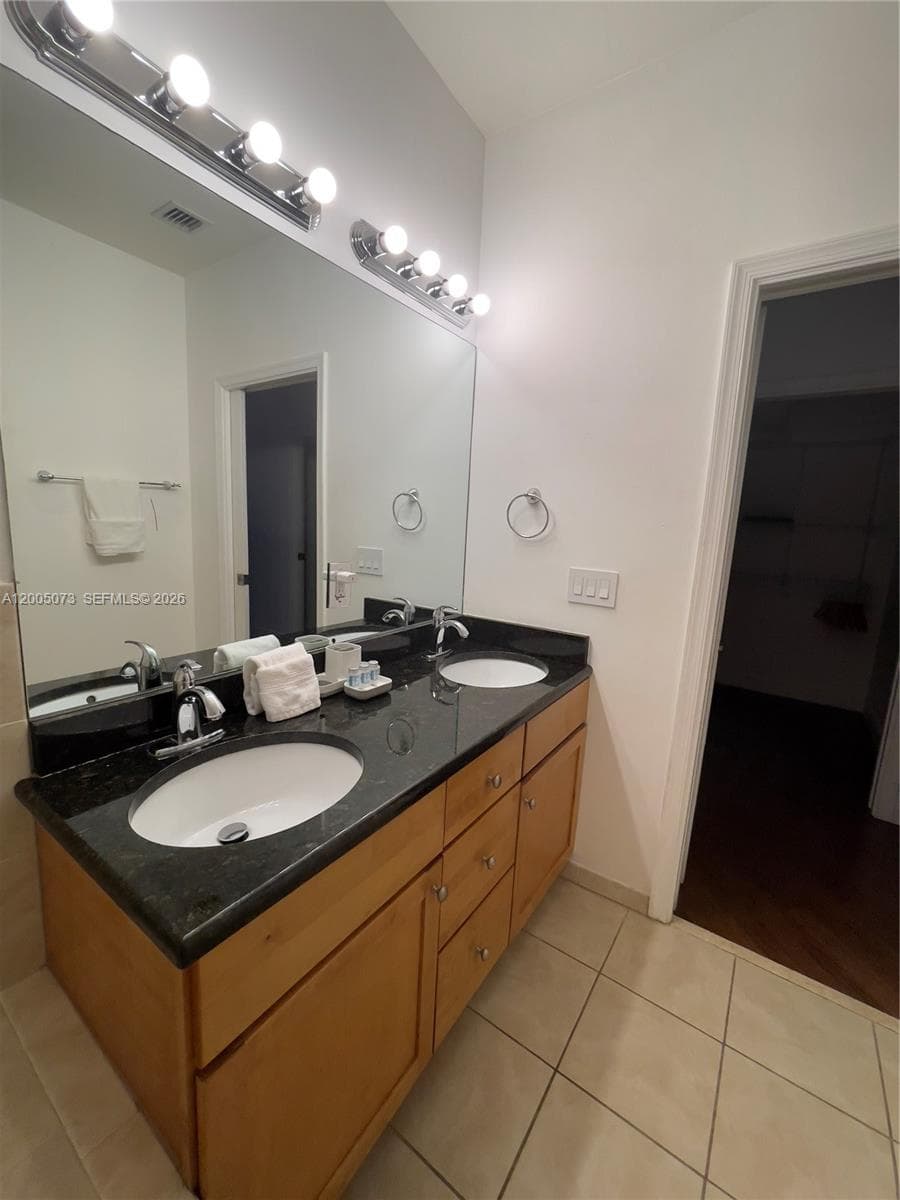 3450 17th Ter 3450 photo 13