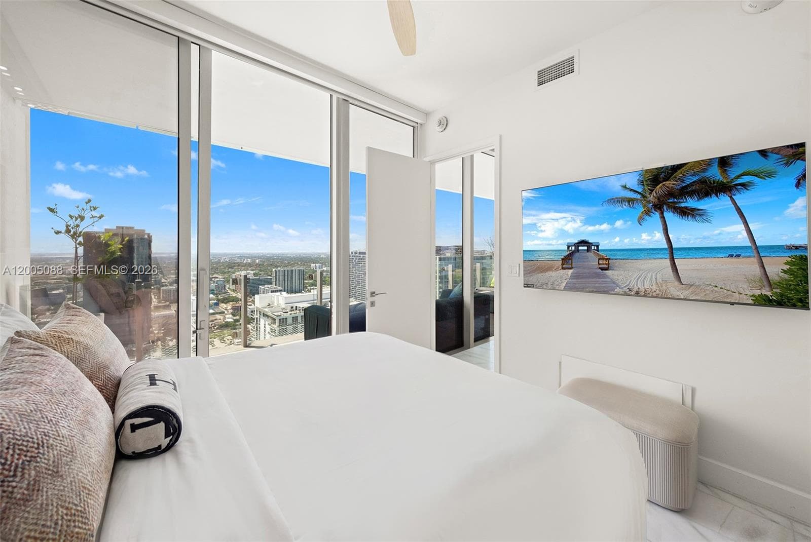 700 26th Ter 4206 photo 19