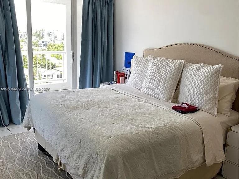 9341 Collins Ave 907 photo 4