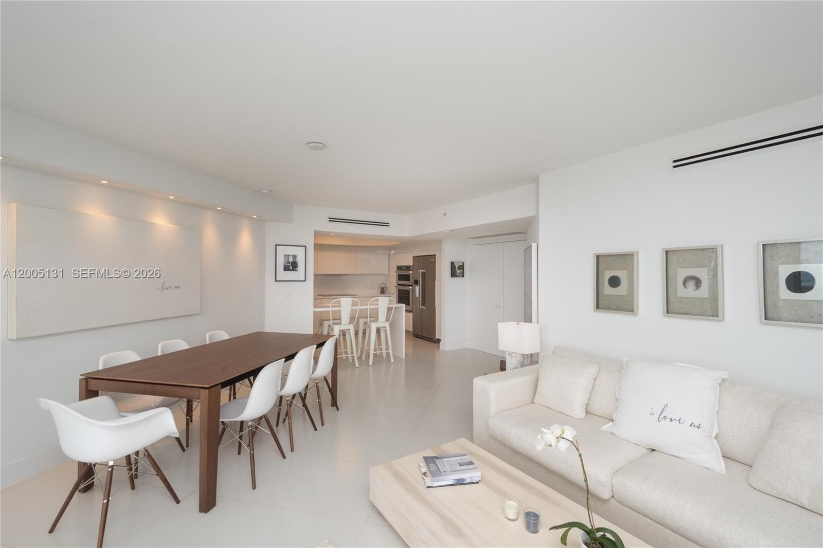 6301 Collins Ave 3006 photo 3