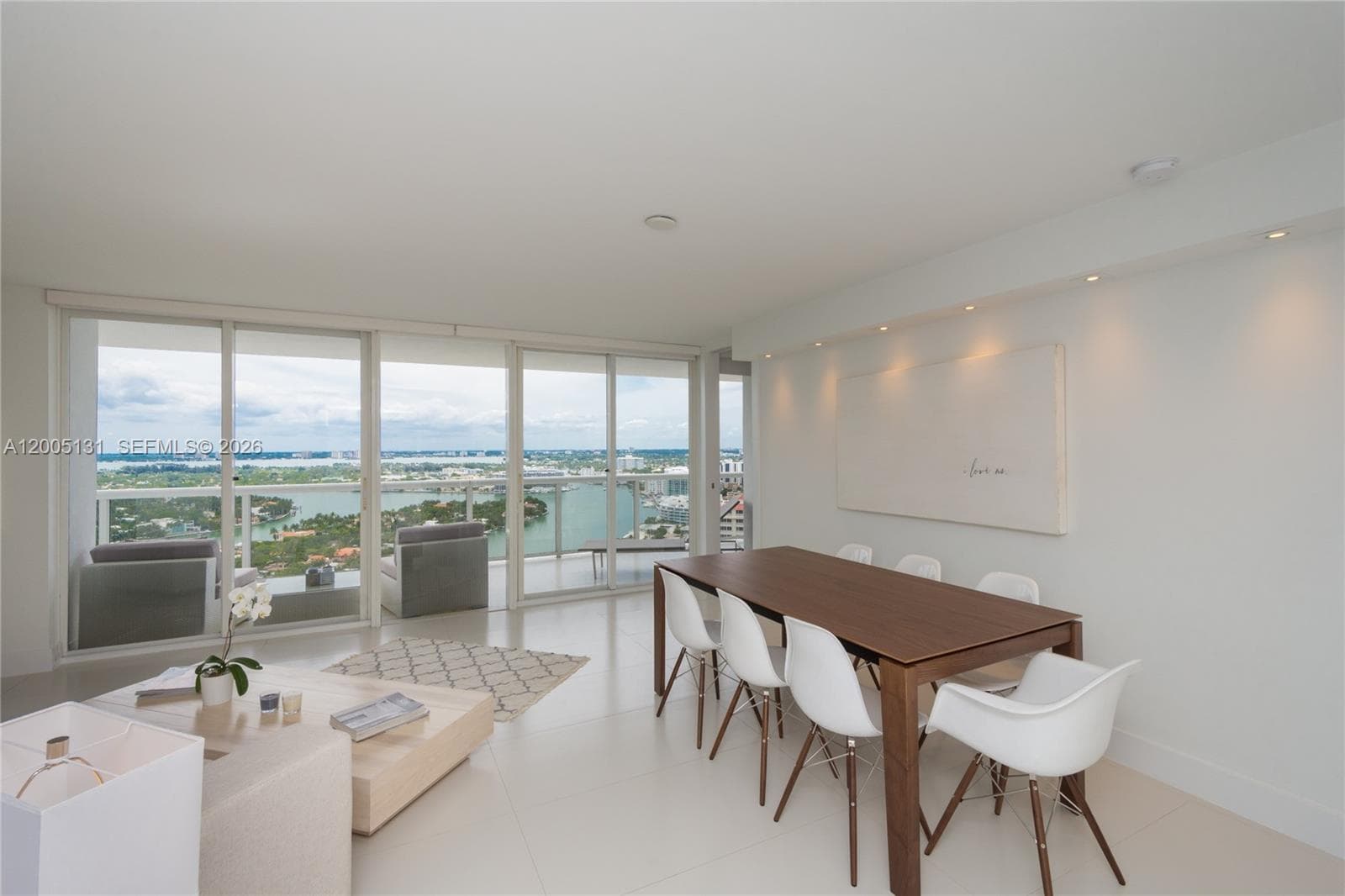 6301 Collins Ave 3006 photo 1